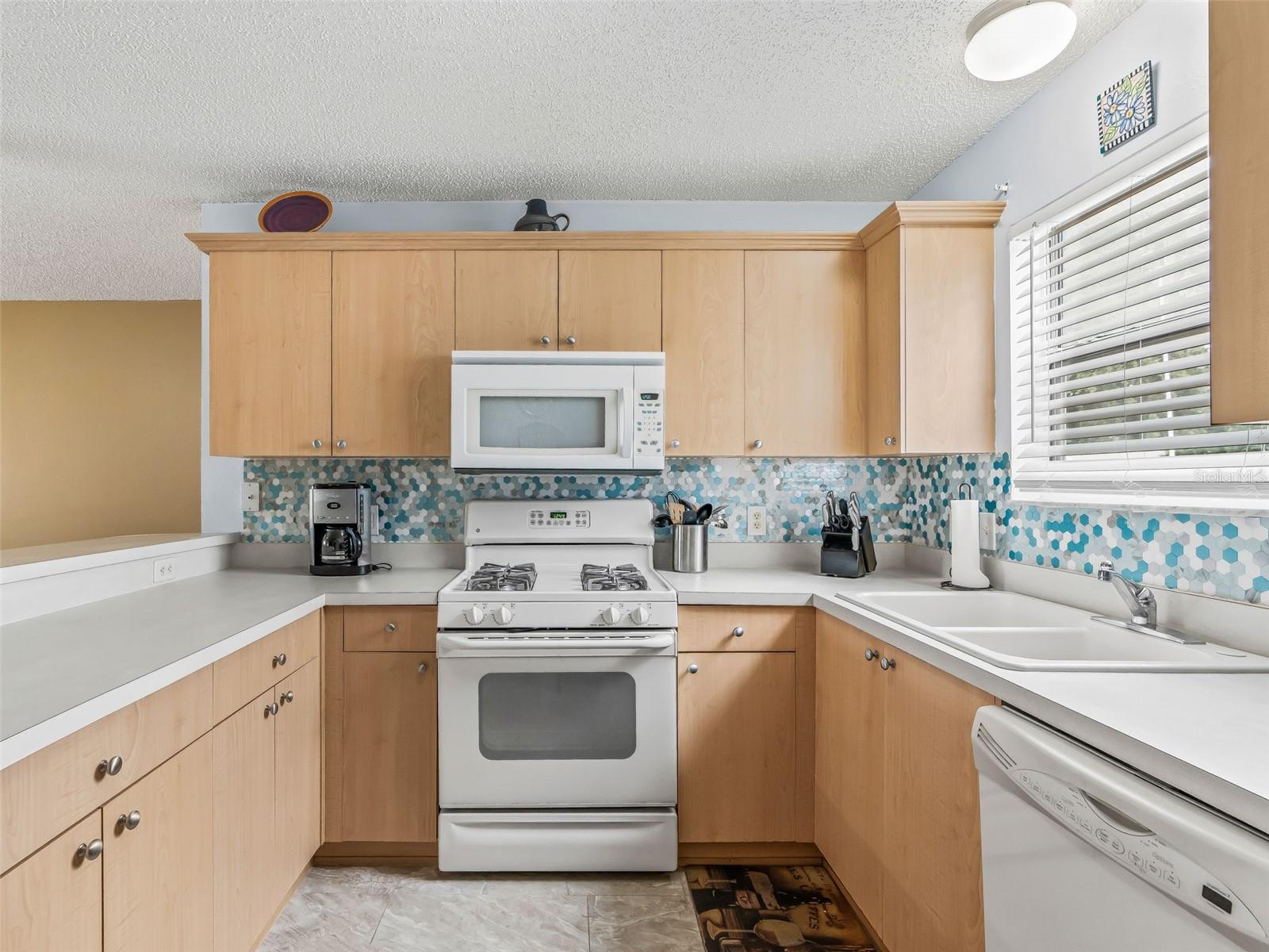897 Livingston, The Villages, FL 32162