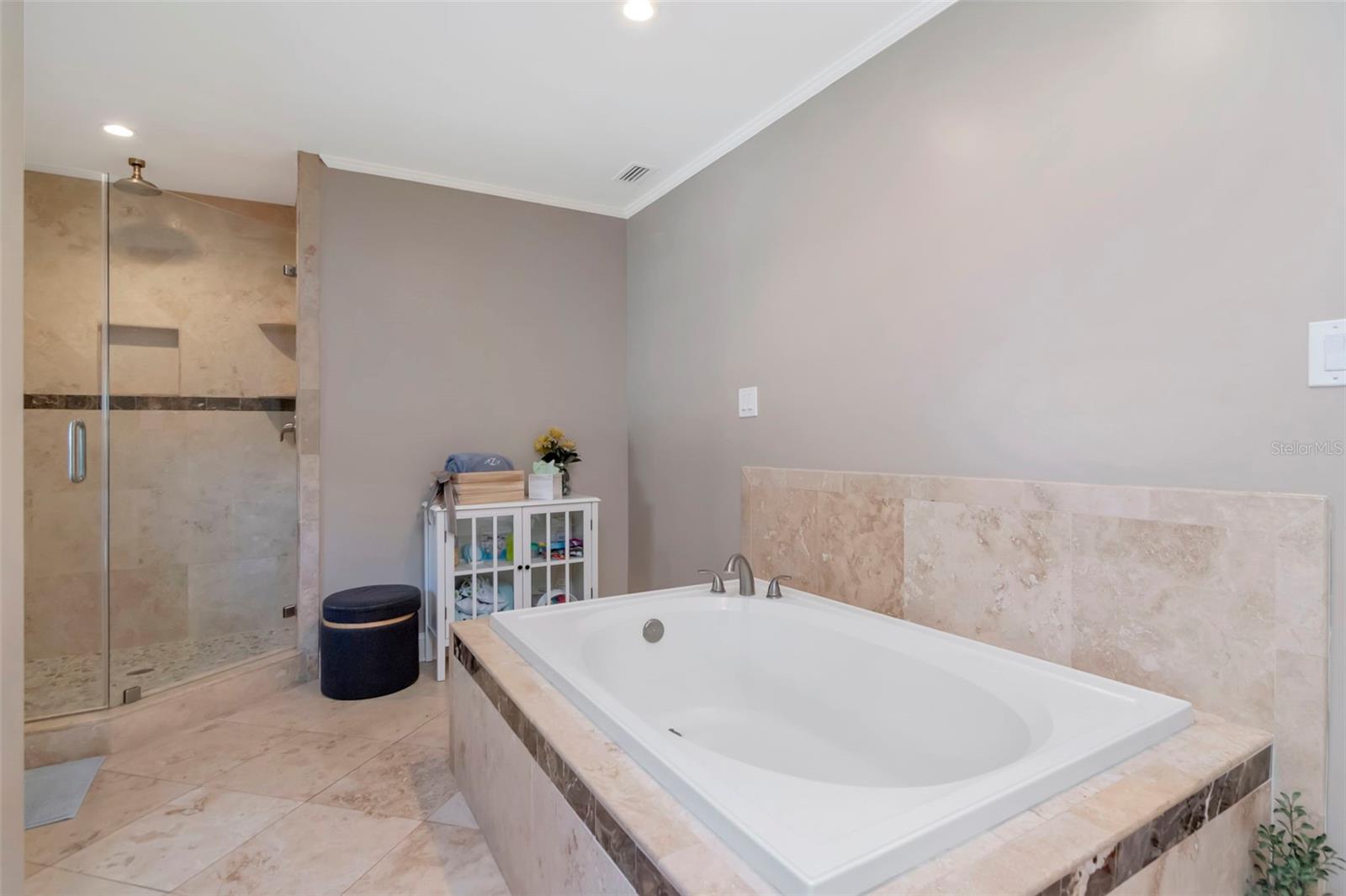 2535 Lake Ellen, Tampa, FL 33618