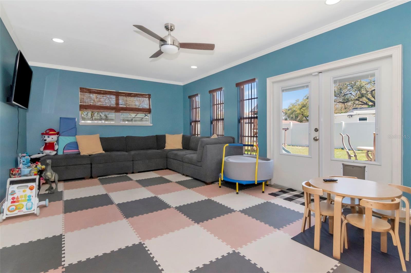 2535 Lake Ellen, Tampa, FL 33618