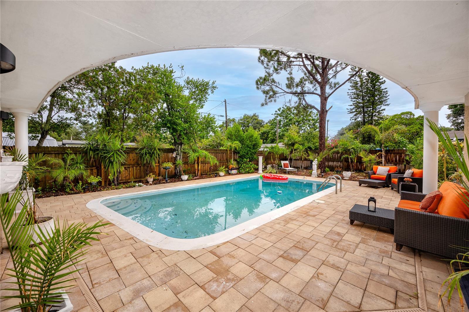 755 43rd, St Petersburg, FL 33713