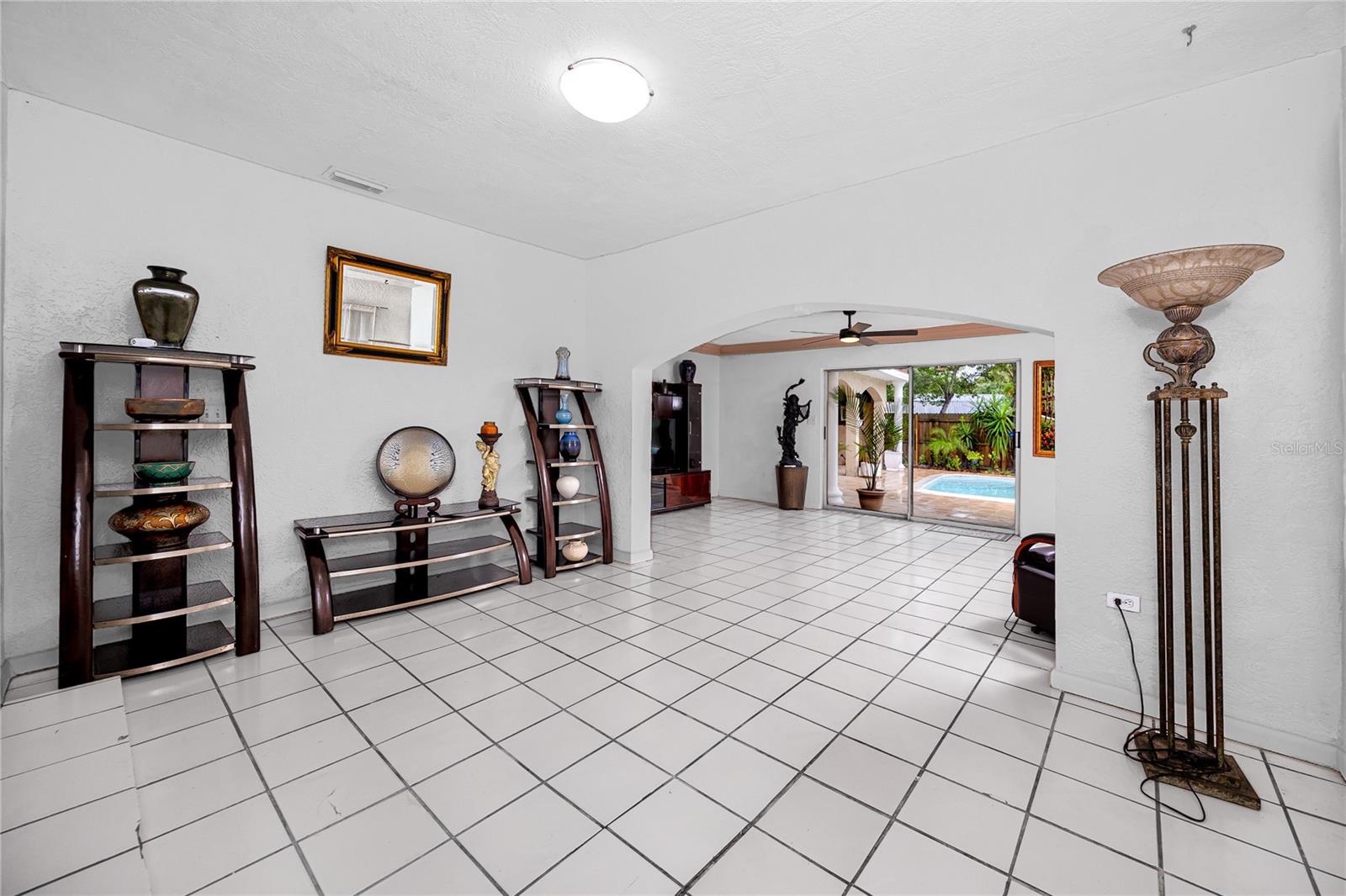 755 43rd, St Petersburg, FL 33713