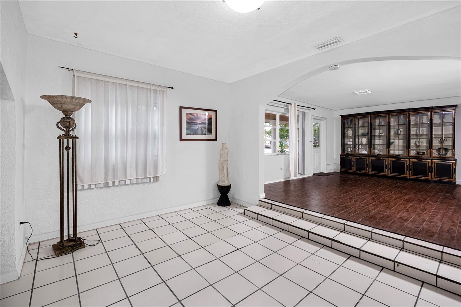 755 43rd, St Petersburg, FL 33713