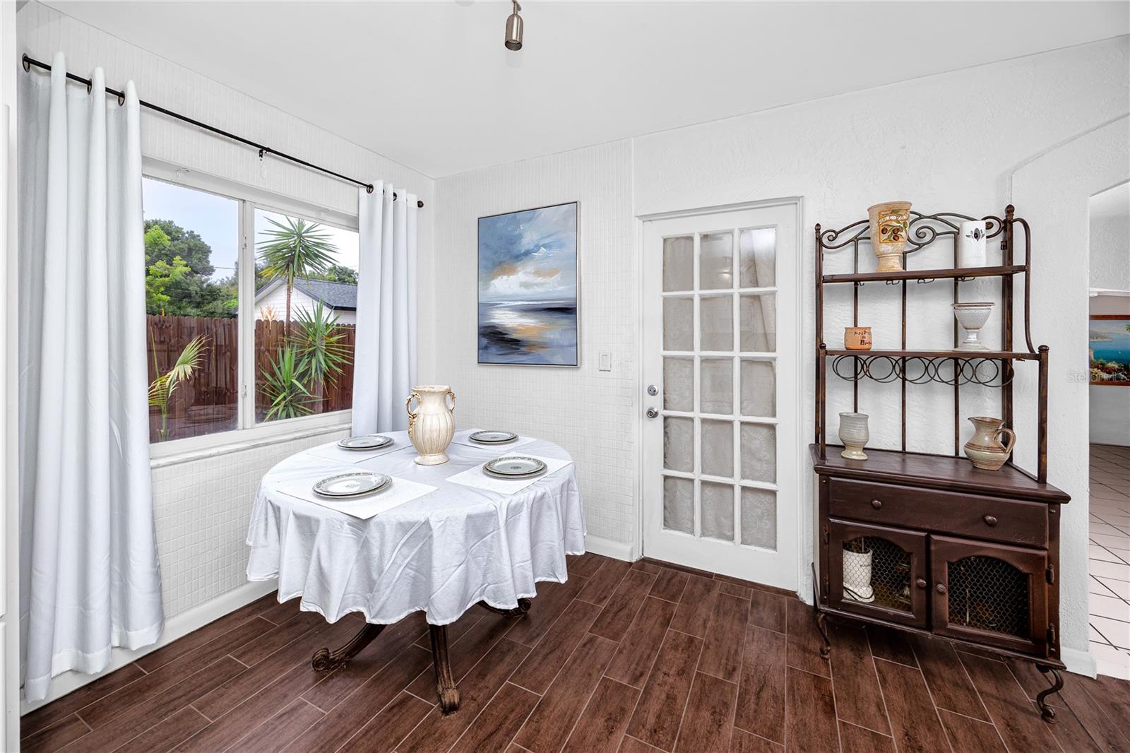 755 43rd, St Petersburg, FL 33713