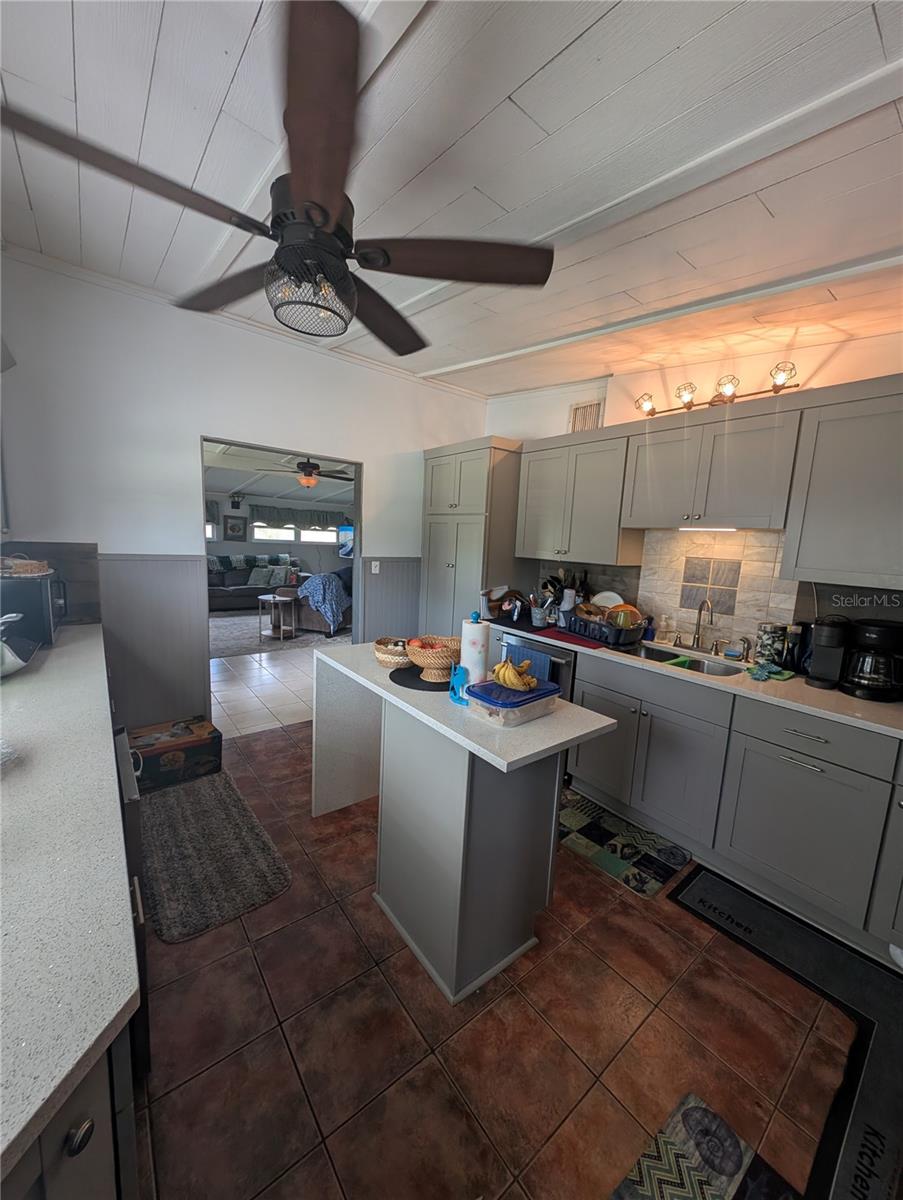 1529 River, Tampa, FL 33603