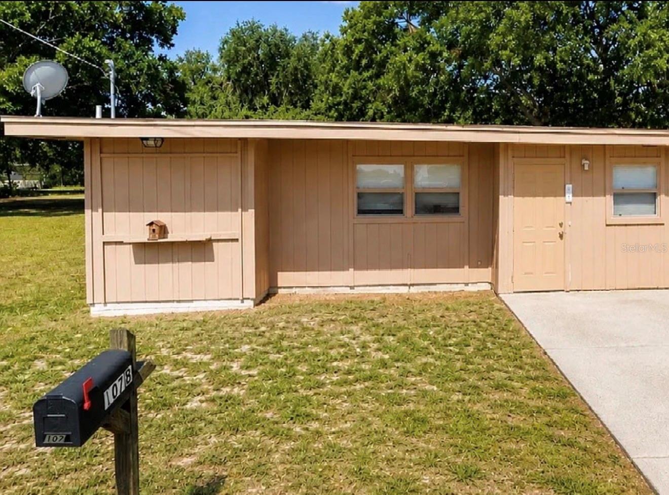 107 Lake Elizabeth Unit B, Winter Haven, FL 33884