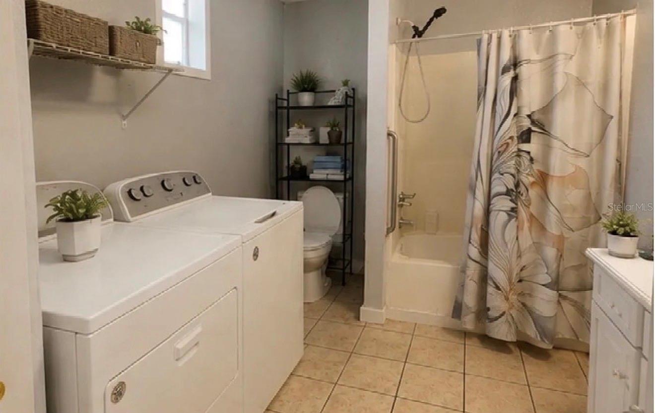 107 Lake Elizabeth Unit B, Winter Haven, FL 33884