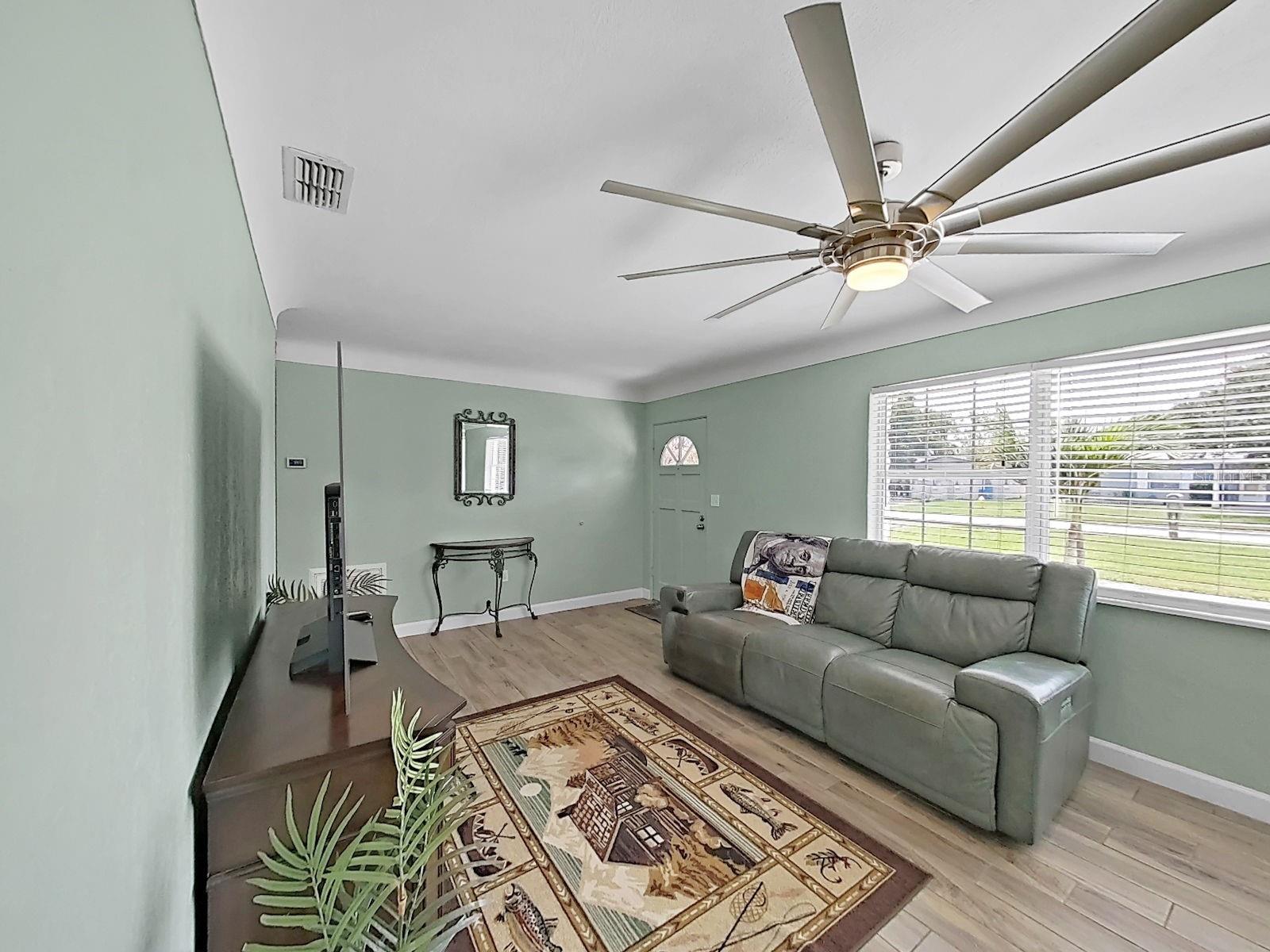 5931 49th, St Petersburg, FL 33709