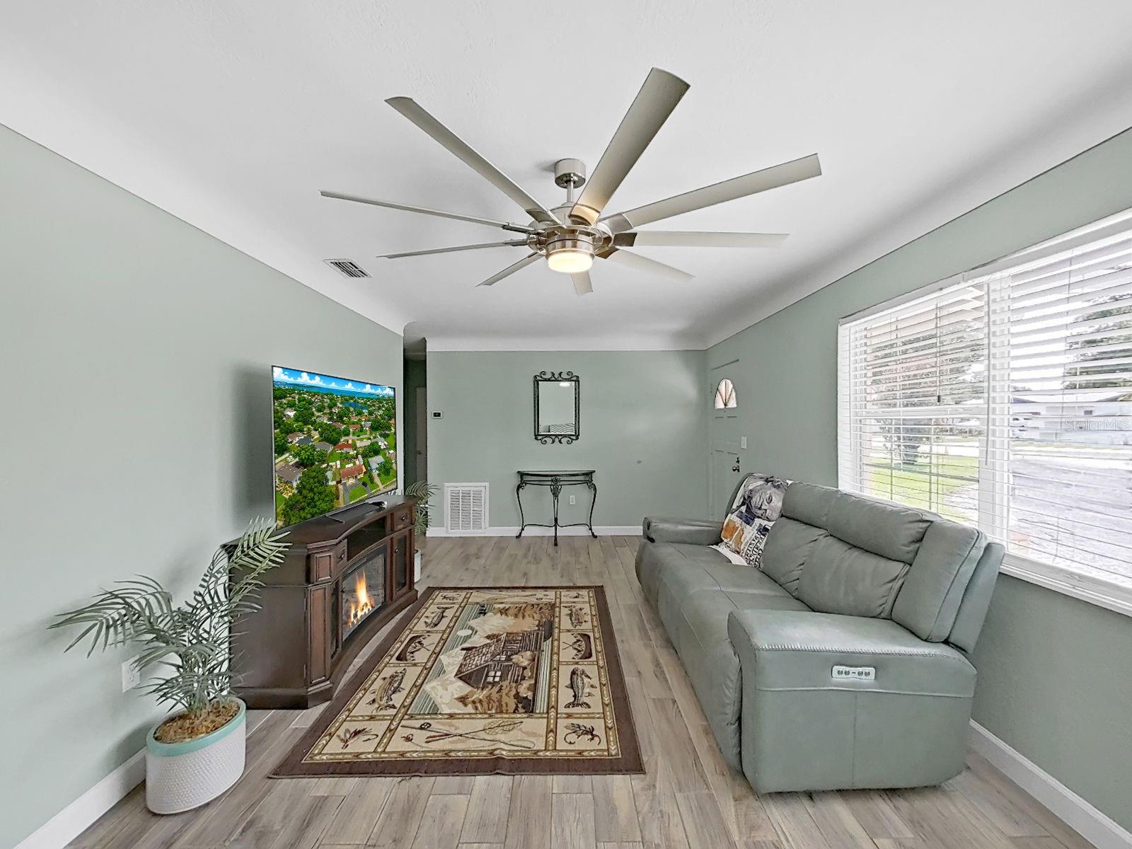 5931 49th, St Petersburg, FL 33709