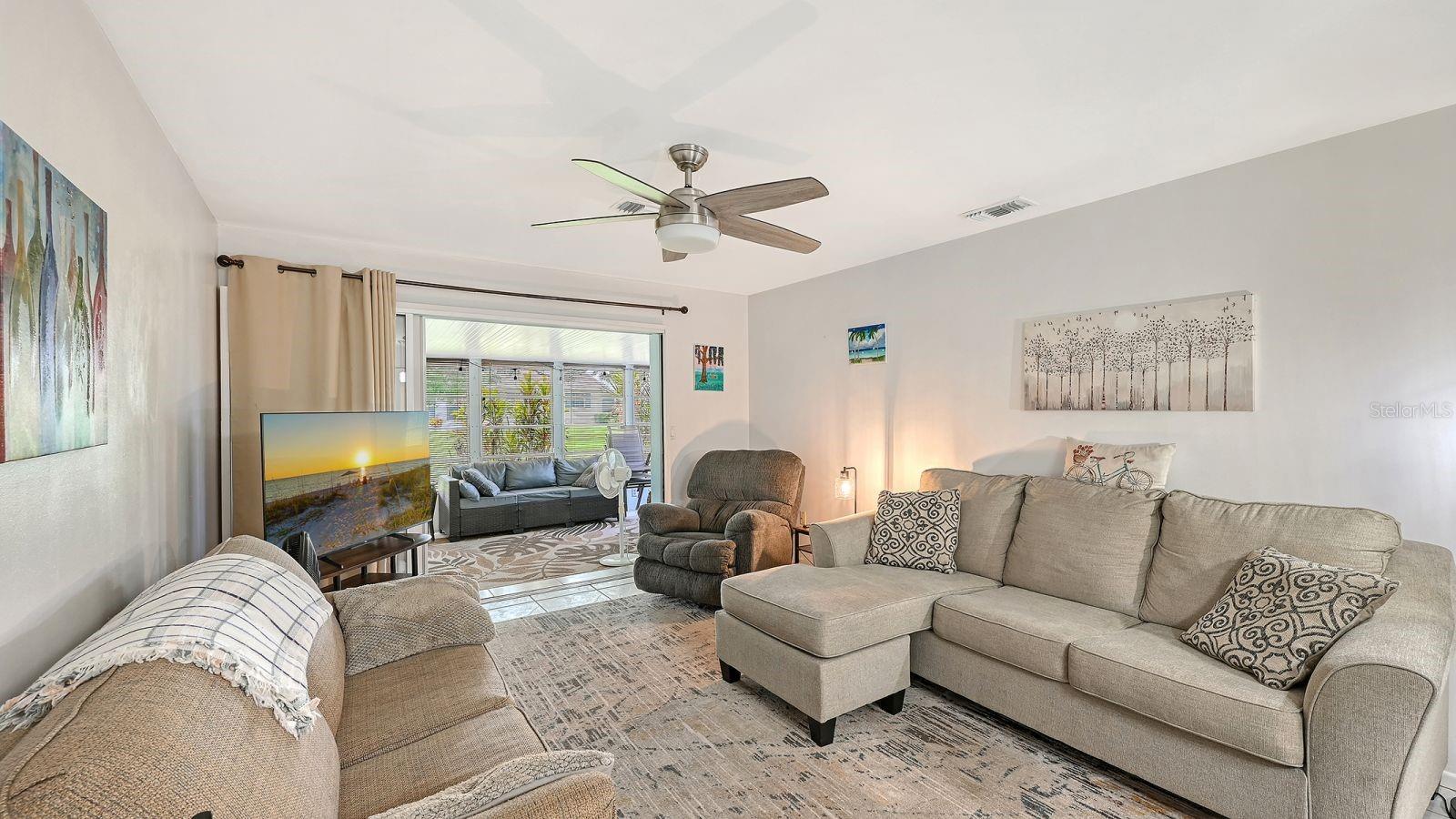 2436 Golf Course Unit 707, Sarasota, FL 34234