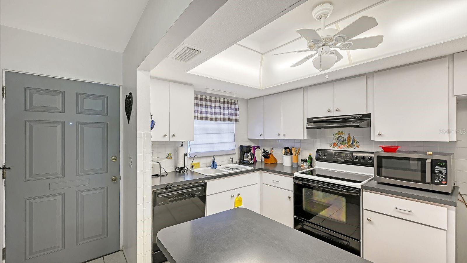 2436 Golf Course Unit 707, Sarasota, FL 34234