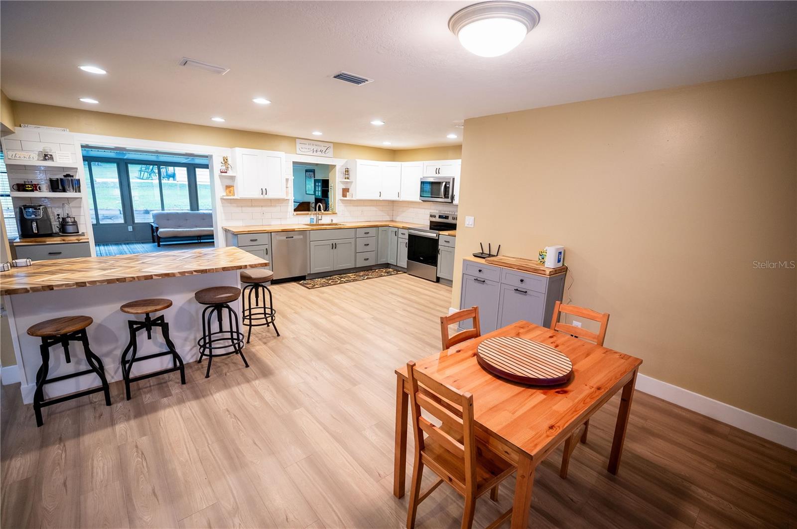 23816 Oak Tree, Sorrento, FL 32776