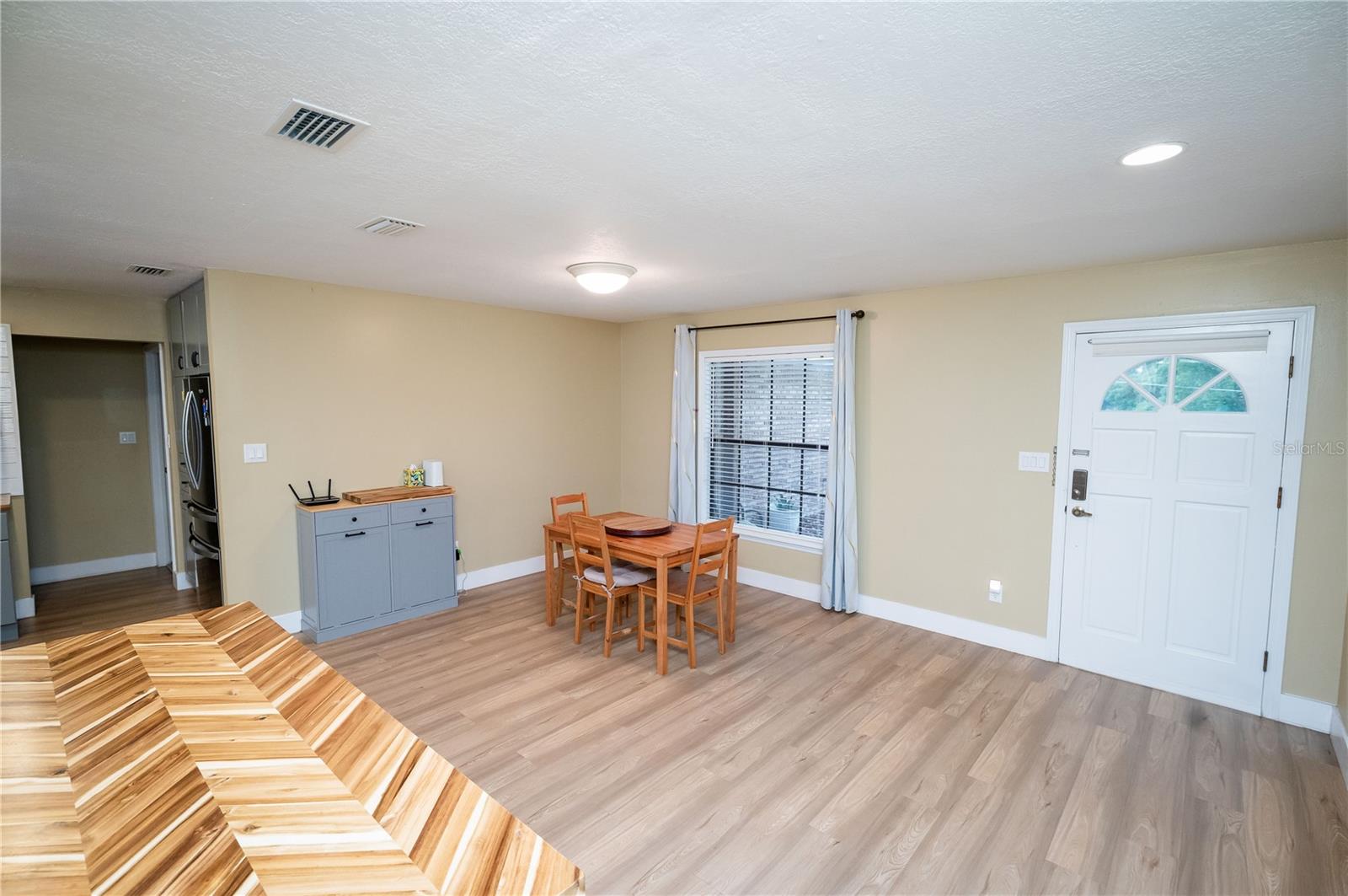 23816 Oak Tree, Sorrento, FL 32776