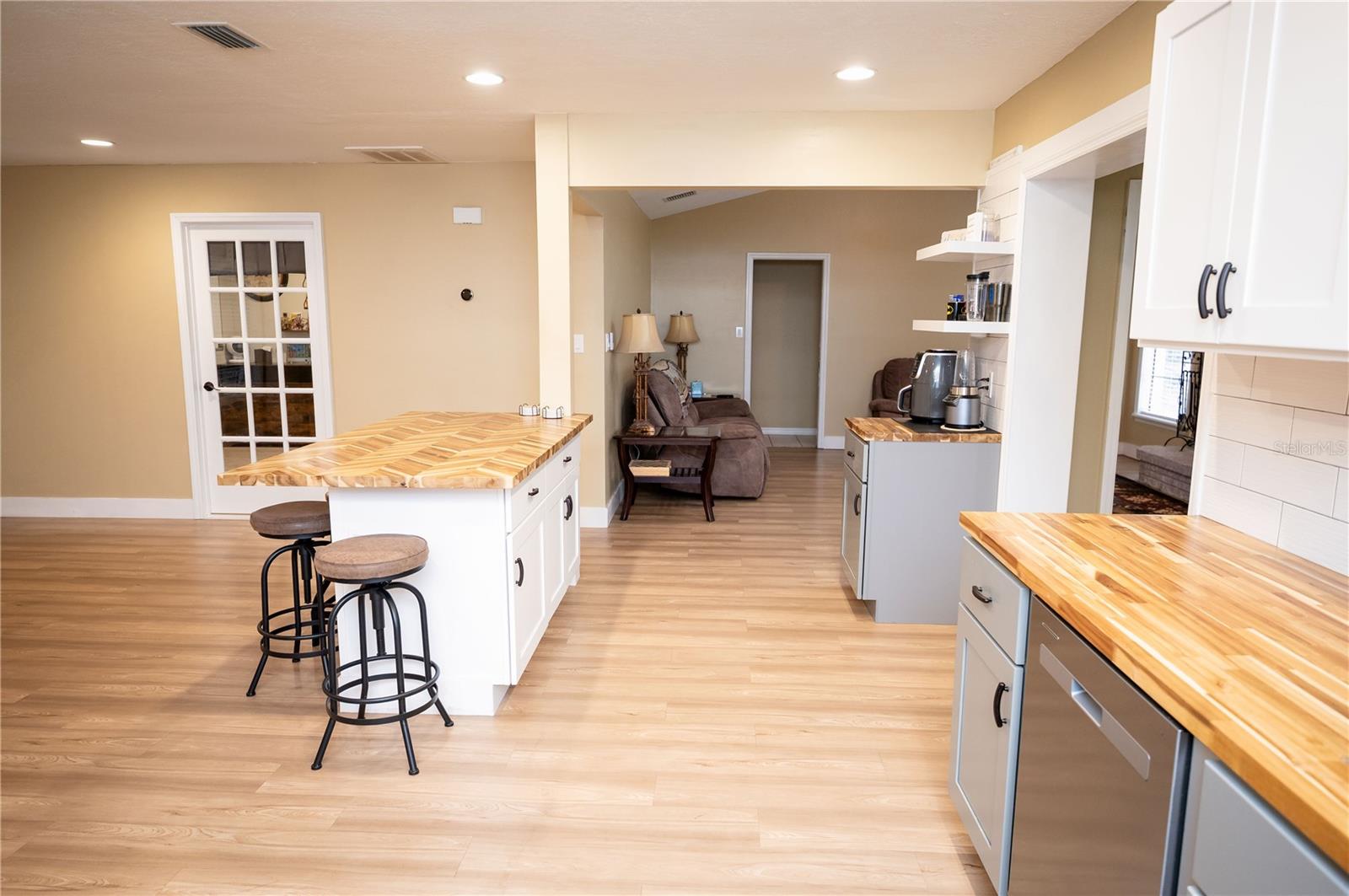 23816 Oak Tree, Sorrento, FL 32776