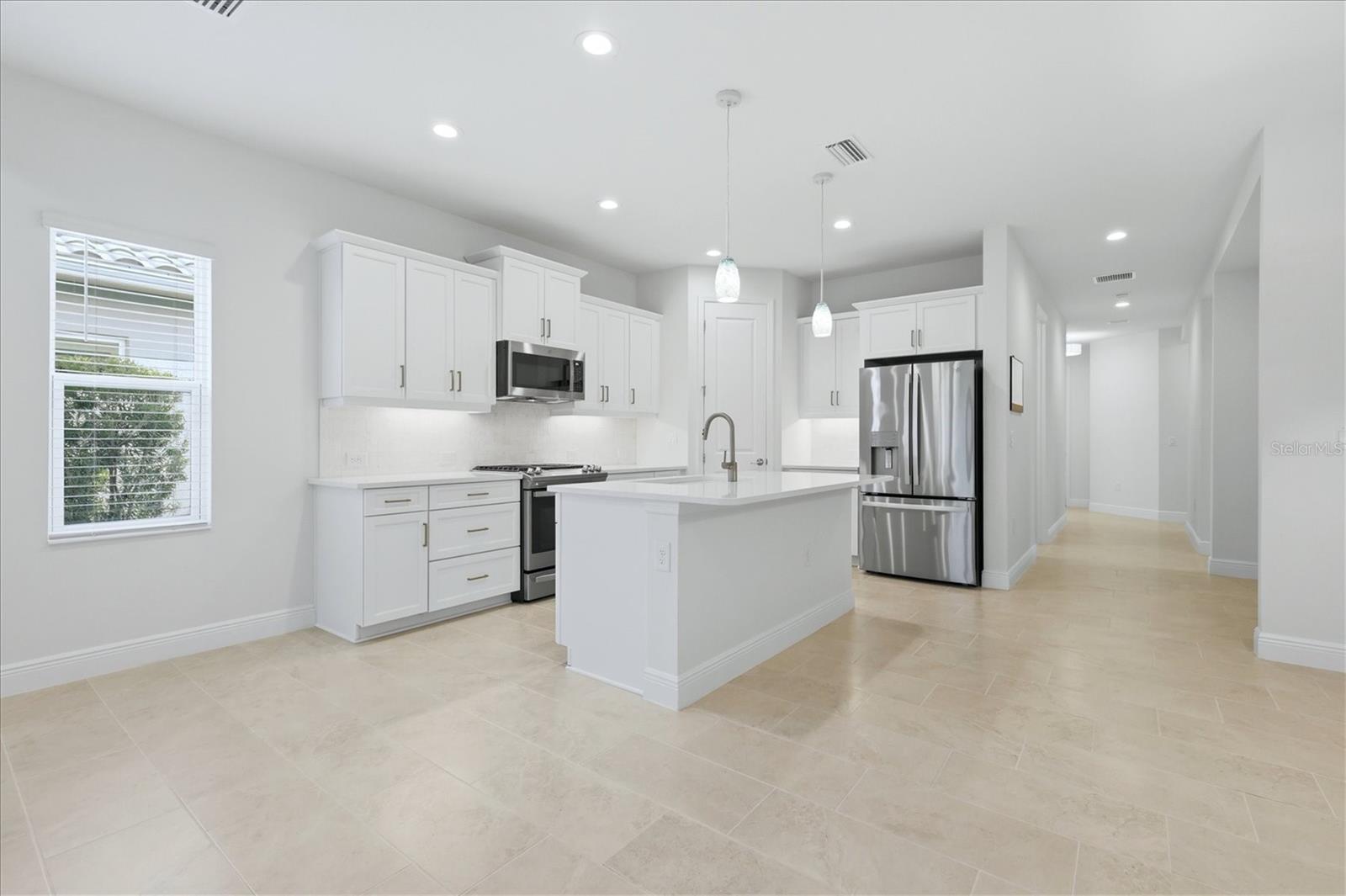 2605 Star Apple, Sarasota, FL 34240