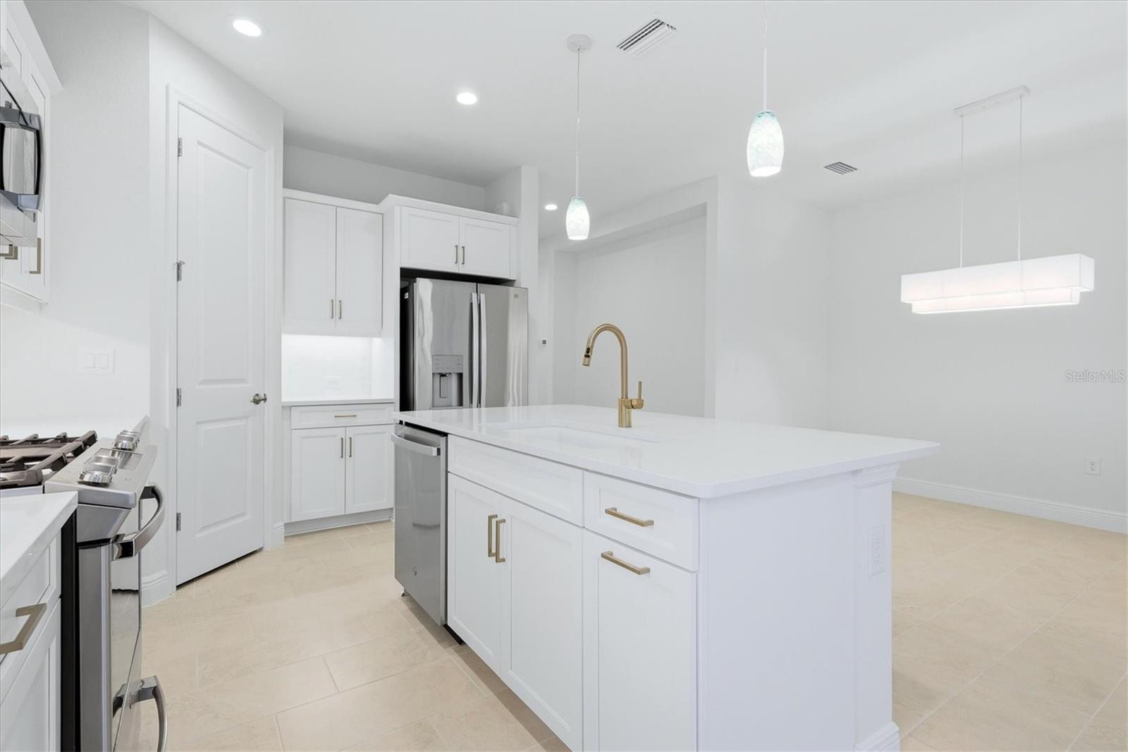 2605 Star Apple, Sarasota, FL 34240