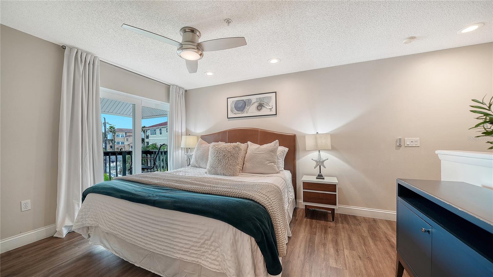 5610 Avenida del Mare, Sarasota, FL 34242