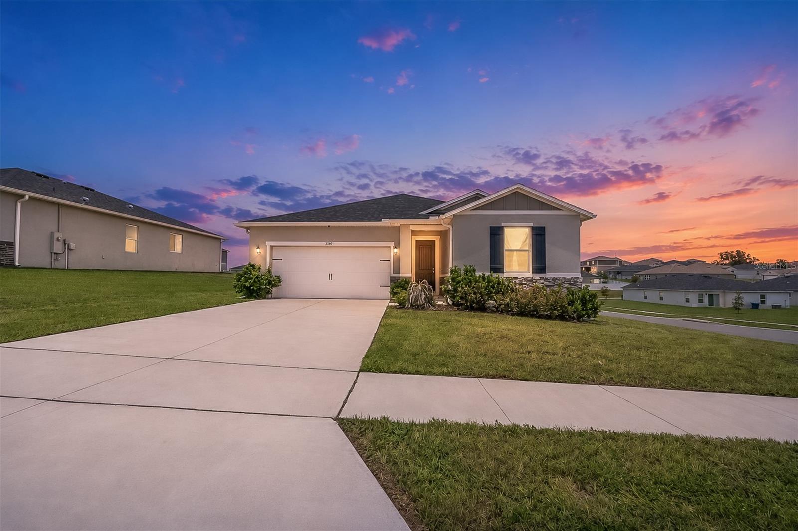 3349 Pink Oleander, Mascotte, FL 34753