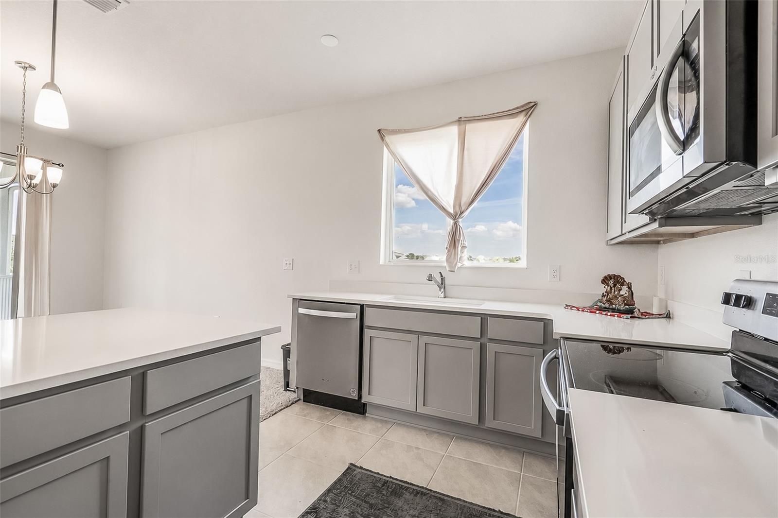 3349 Pink Oleander, Mascotte, FL 34753