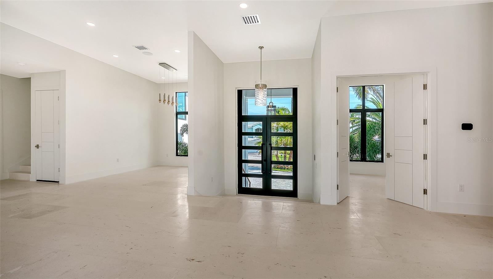 1516 Ridgewood, Sarasota, FL 34231