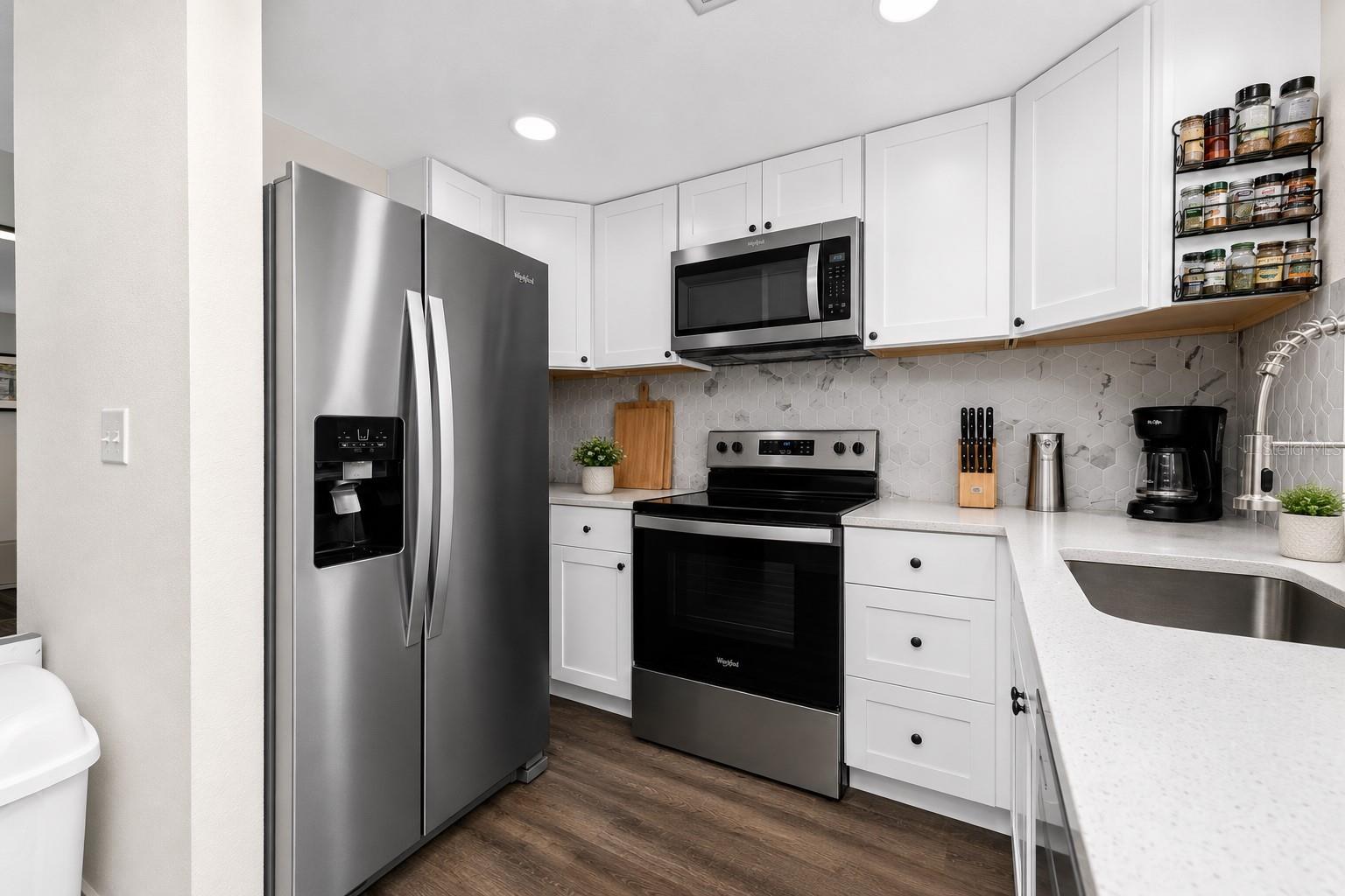 1032 Elaine, Venice, FL 34285