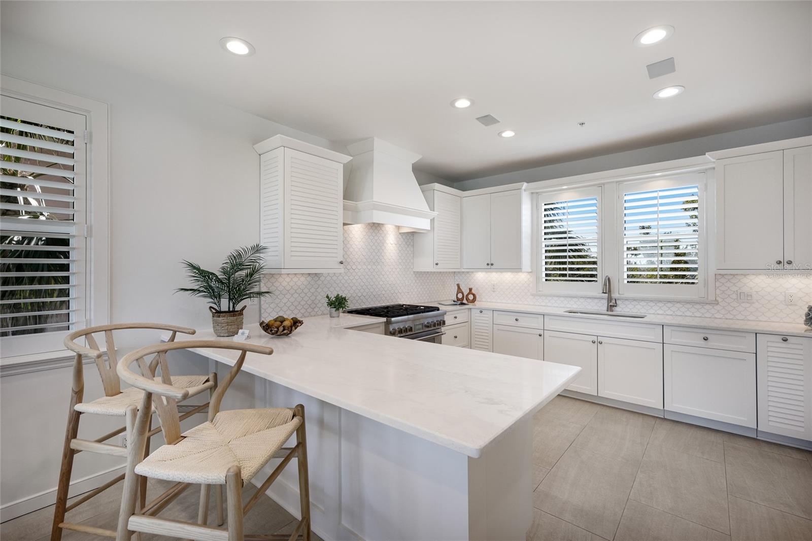 585 Buttonwood Bay, Boca Grande, FL 33921
