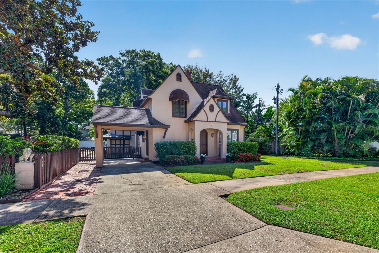2321 14th, St Petersburg, FL 33704