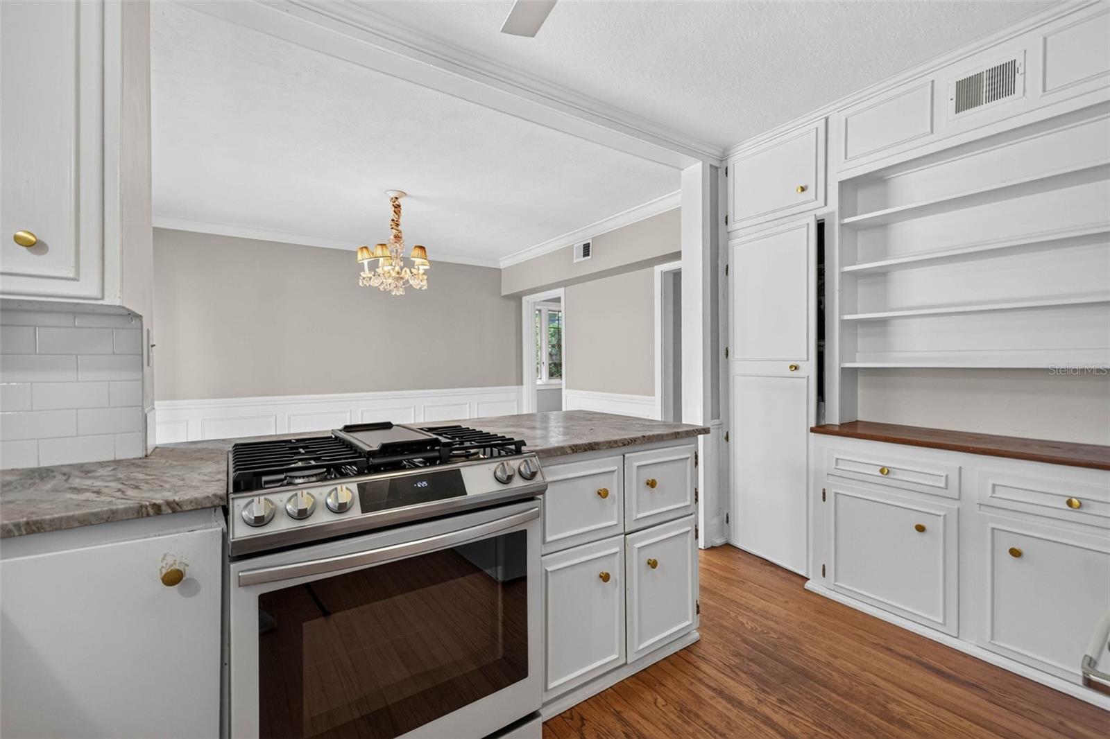 2321 14th, St Petersburg, FL 33704