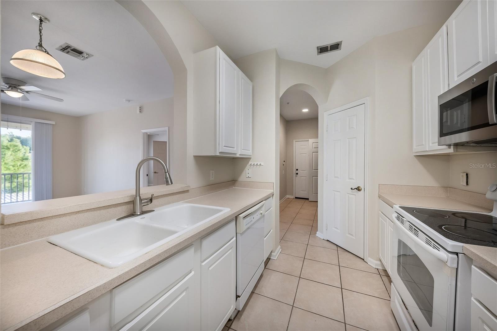 588 Brantley Terrace Unit 305, Altamonte Springs, FL 32714
