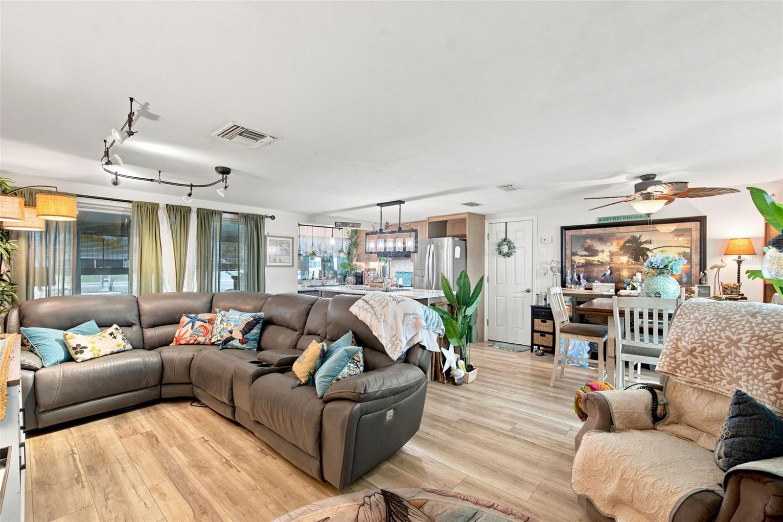 12816 4th, Hudson, FL 34667
