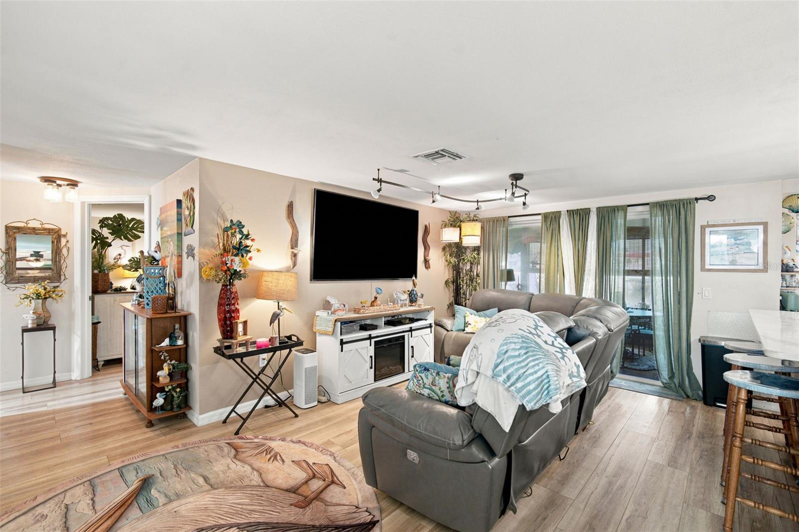 12816 4th, Hudson, FL 34667