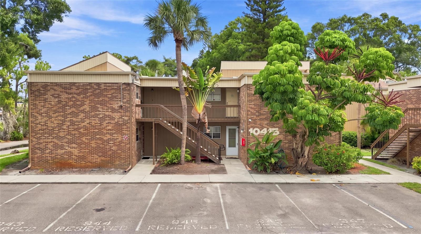 10415 Carrollbrook Unit 207, Tampa, FL 33618