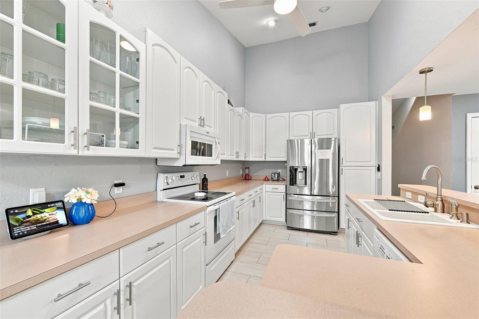 1821 Lake Heron, Lutz, FL 33549