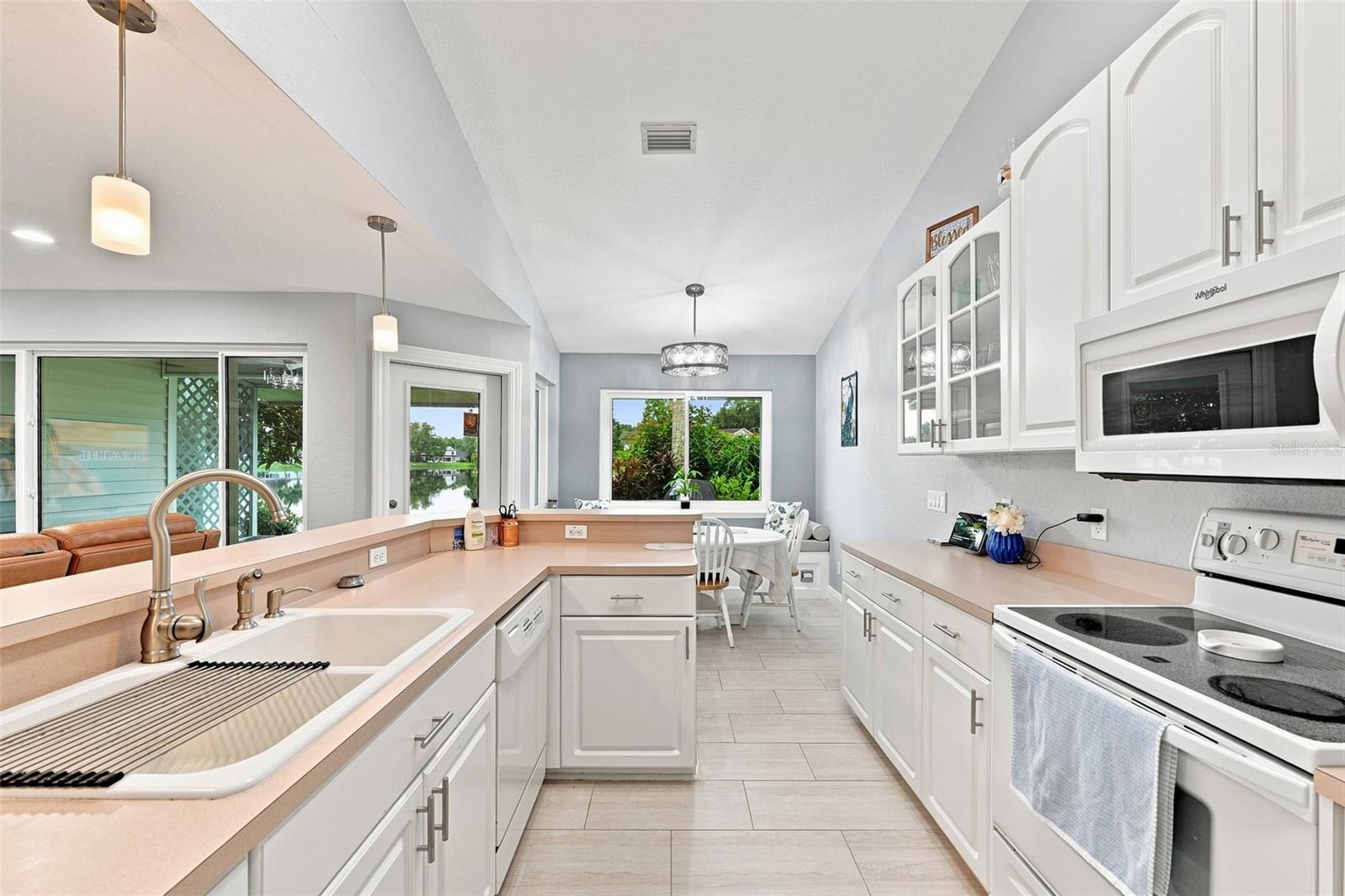1821 Lake Heron, Lutz, FL 33549