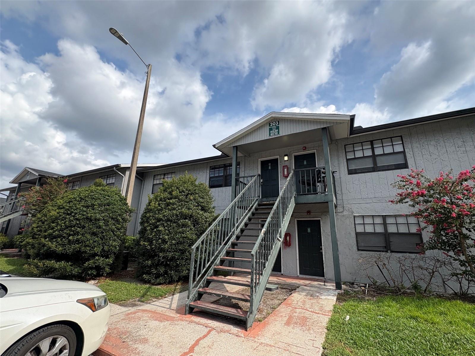 203 Poinsettia Pine Unit 102, Tampa, FL 33612