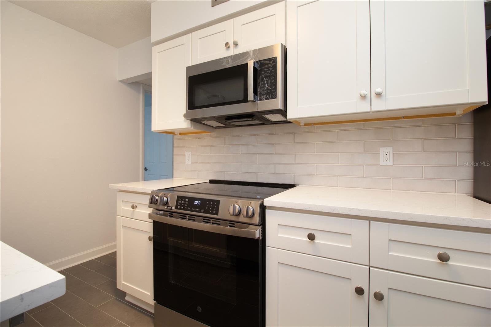 1115 Rue Des Chateaux Unit 1a, South Pasadena, FL 33707