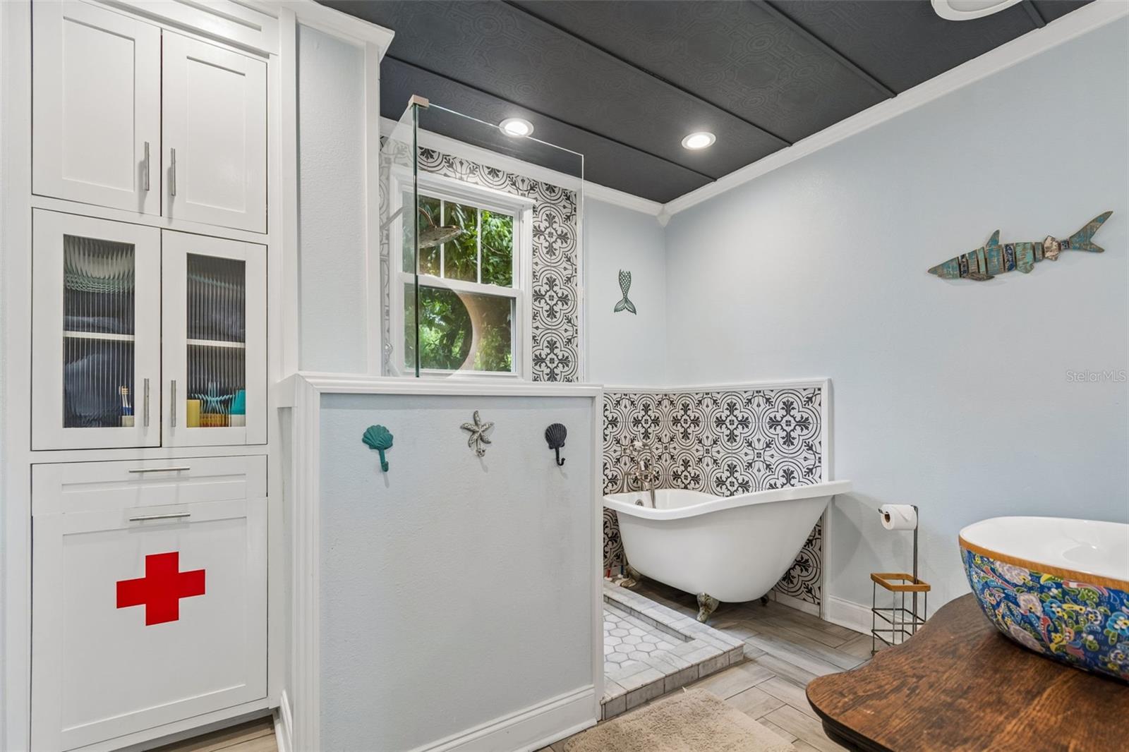 2518 Granada, St Petersburg, FL 33712