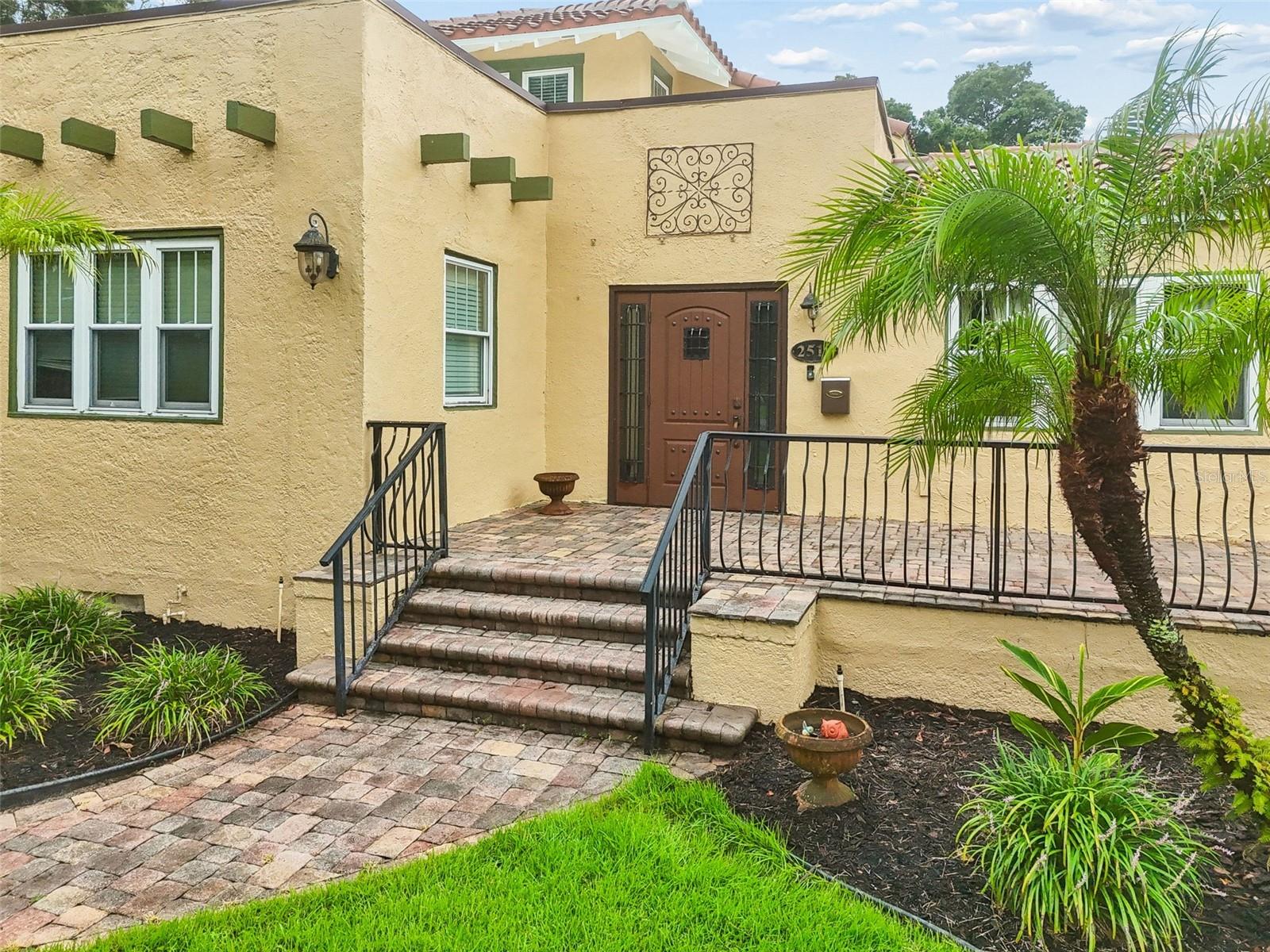 2518 Granada, St Petersburg, FL 33712