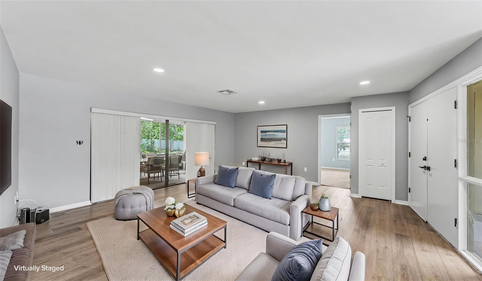 717 Woodhill, Lakeland, FL 33813