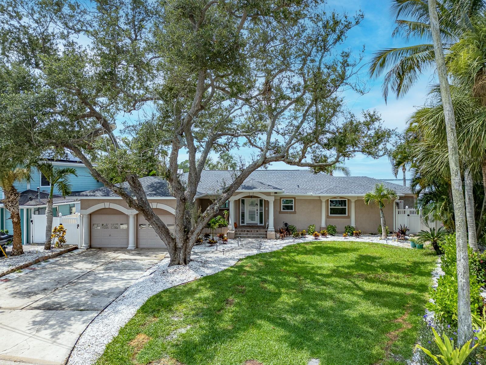 1826 Venetian Point, Clearwater, FL 33755