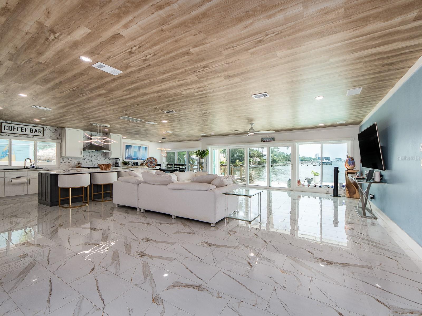 1826 Venetian Point, Clearwater, FL 33755