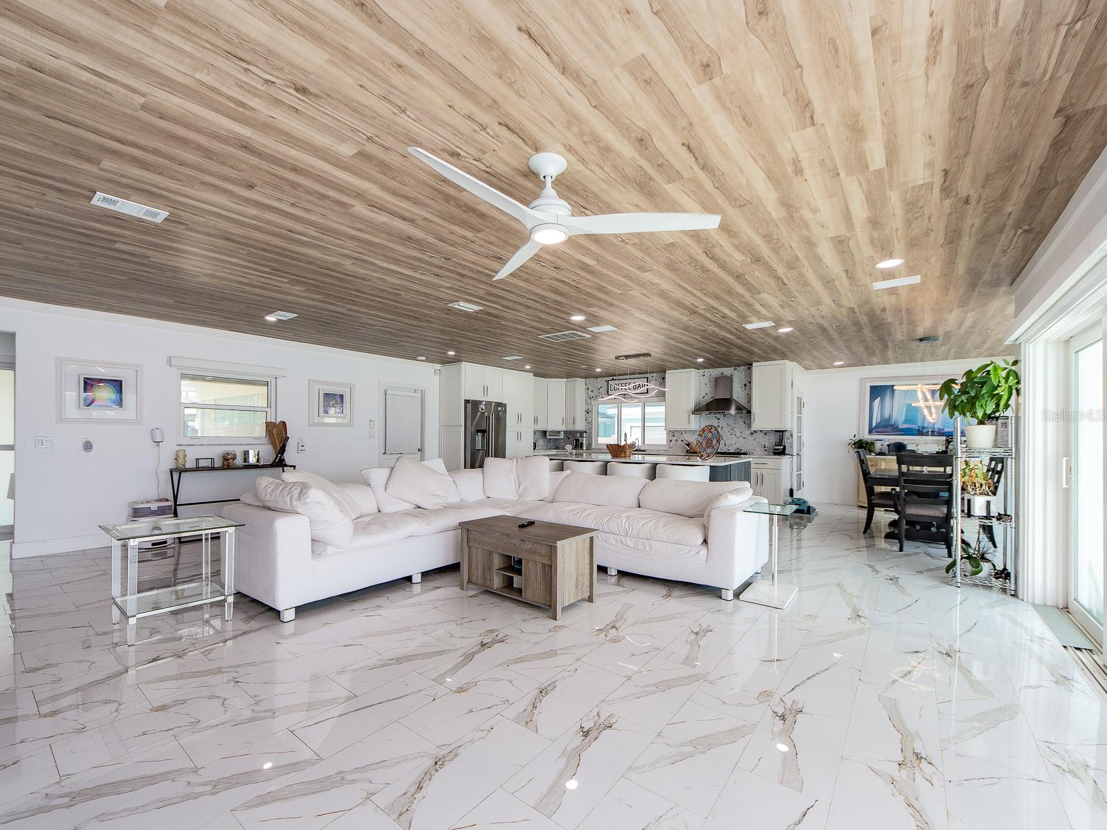 1826 Venetian Point, Clearwater, FL 33755
