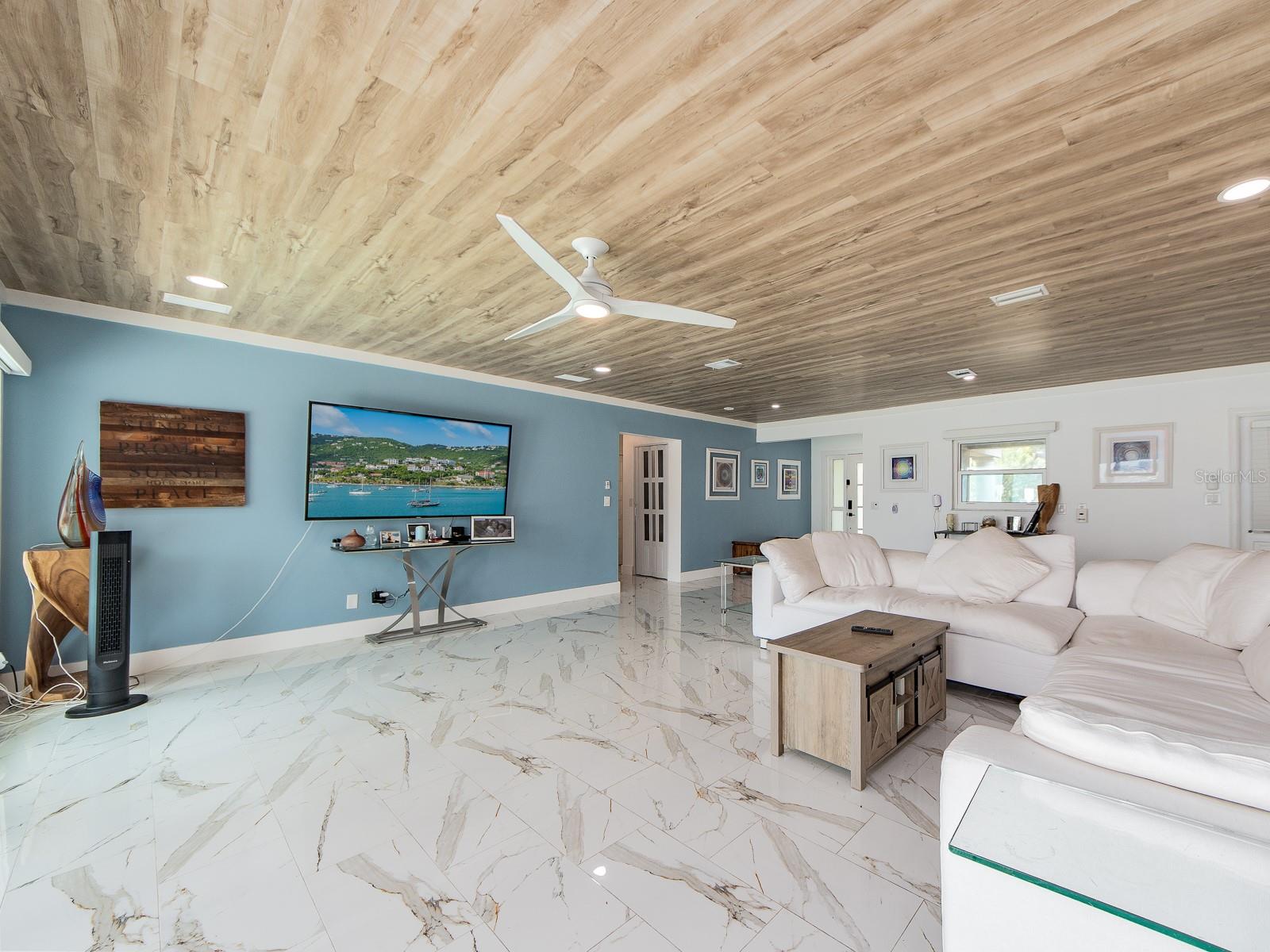 1826 Venetian Point, Clearwater, FL 33755