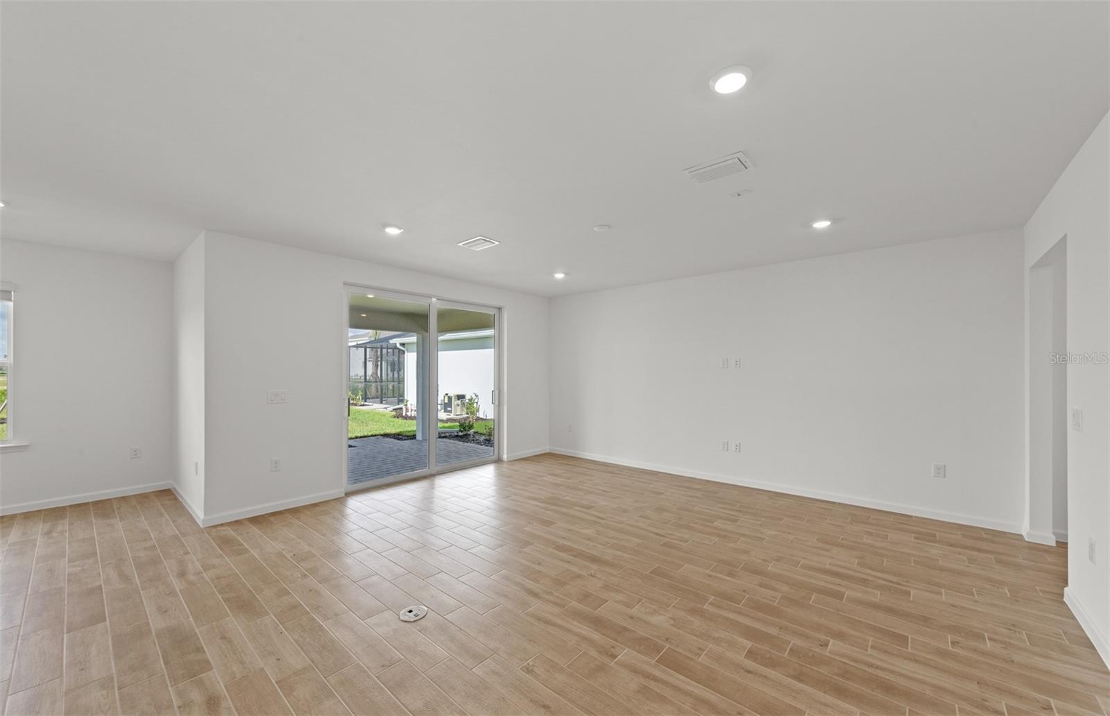 759 Balleby, Bradenton, FL 34212