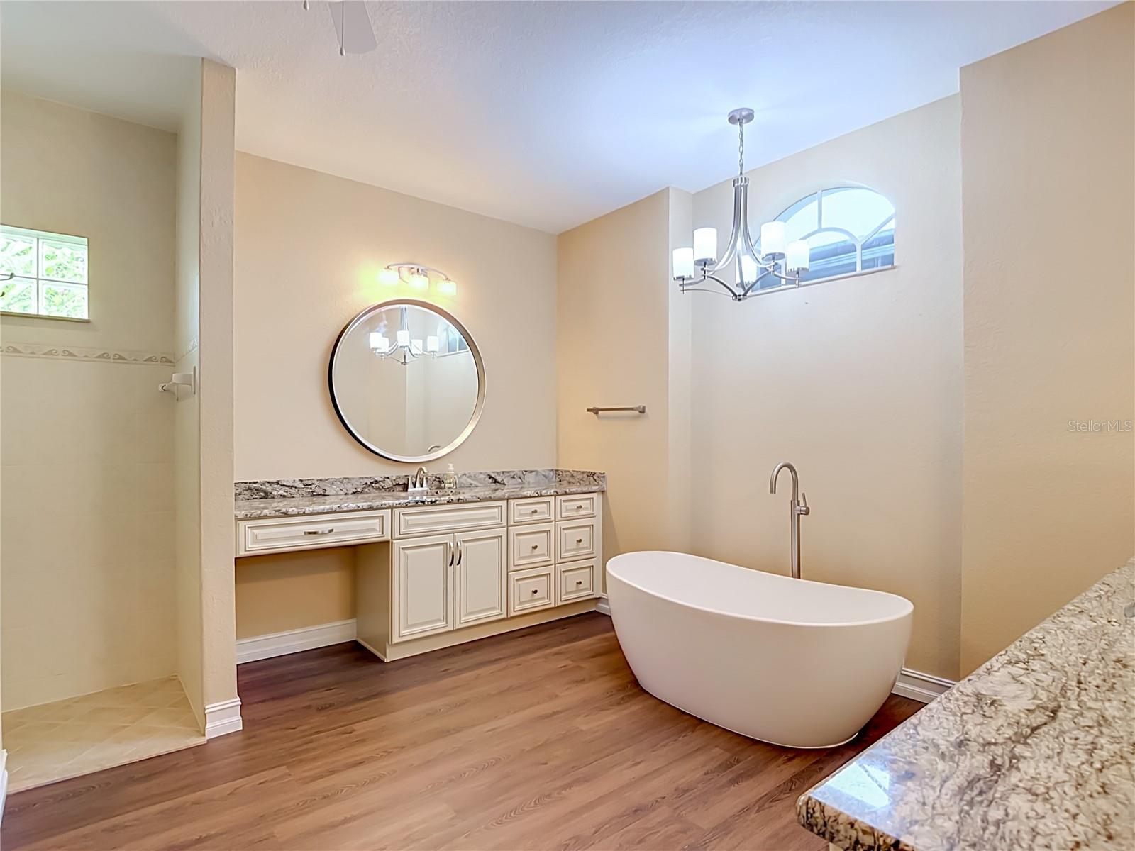 1736 Nuremberg, Punta Gorda, FL 33983