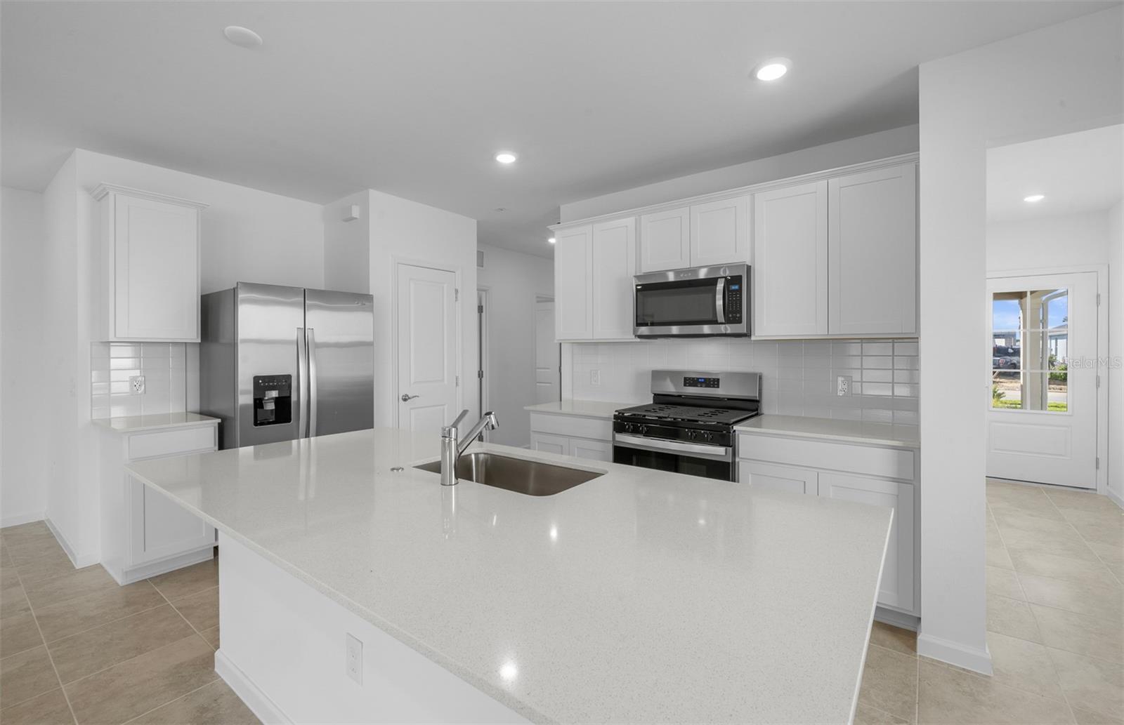 813 Balleby, Bradenton, FL 34212