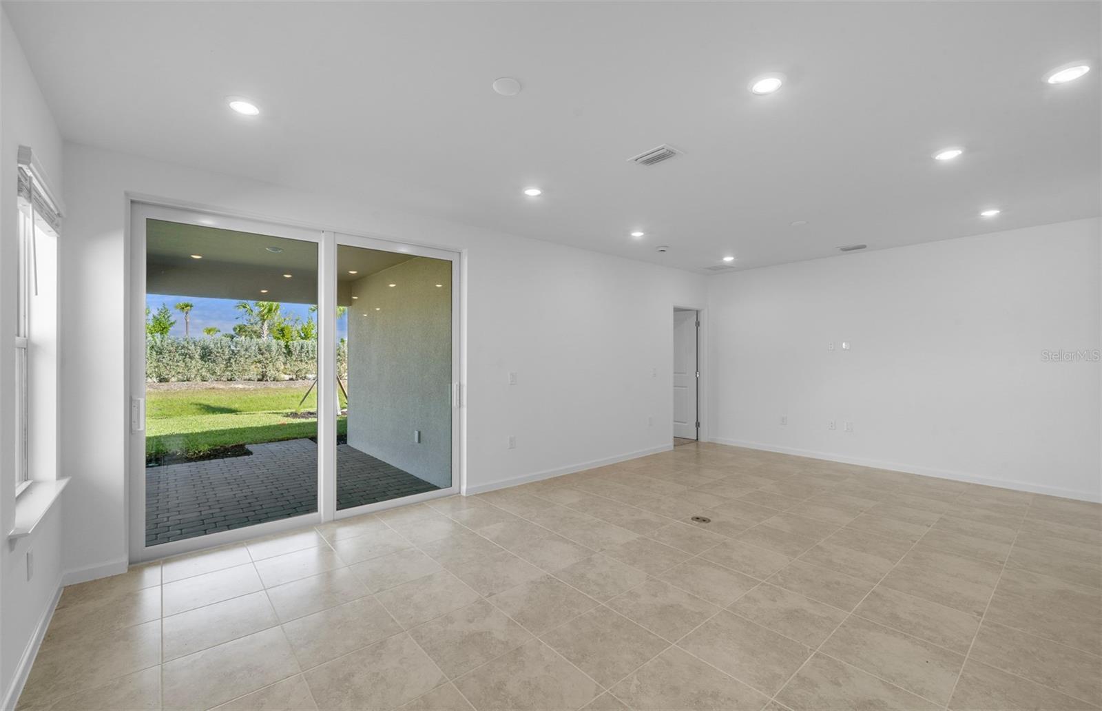 813 Balleby, Bradenton, FL 34212