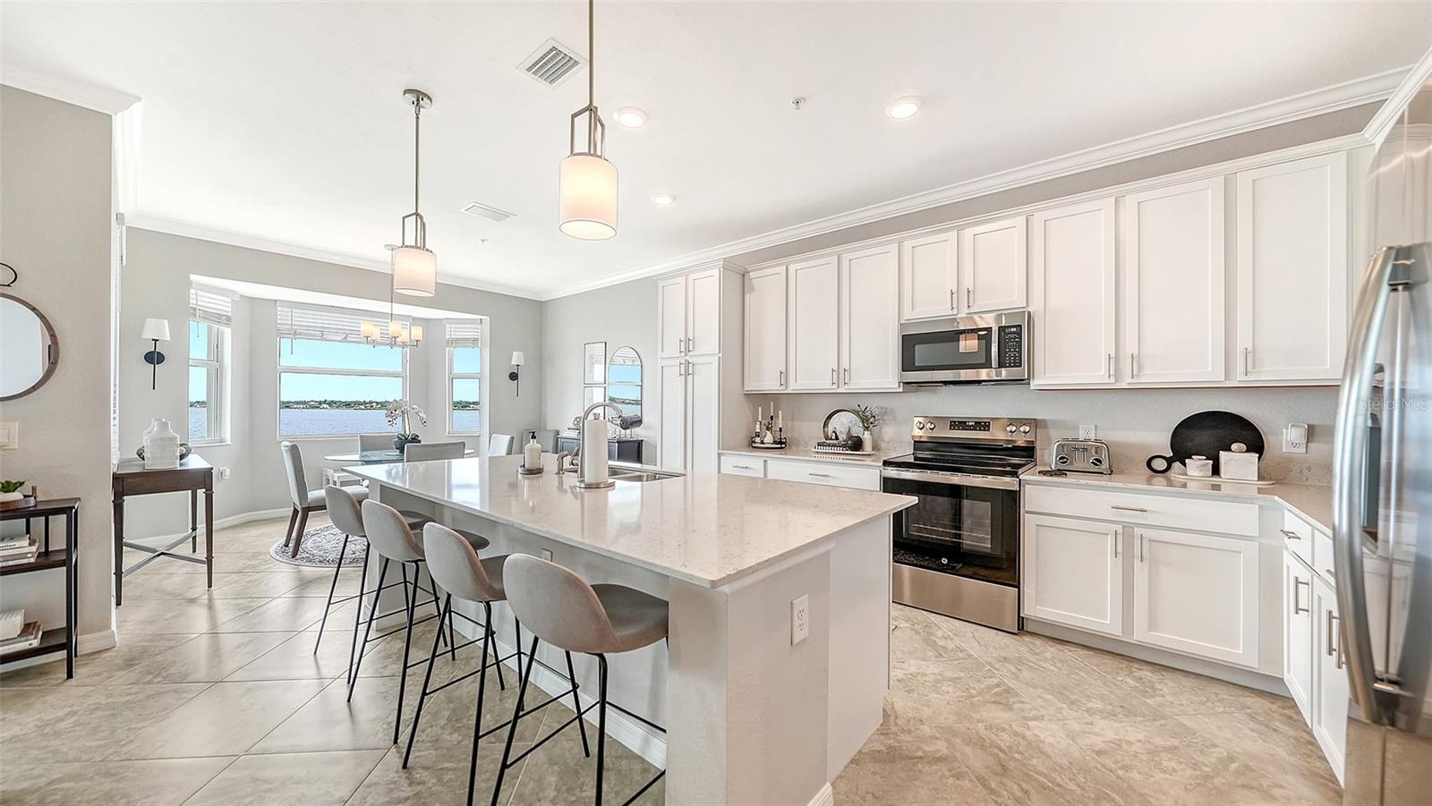 910 Tidewater Shores Unit 402, Bradenton, FL 34208