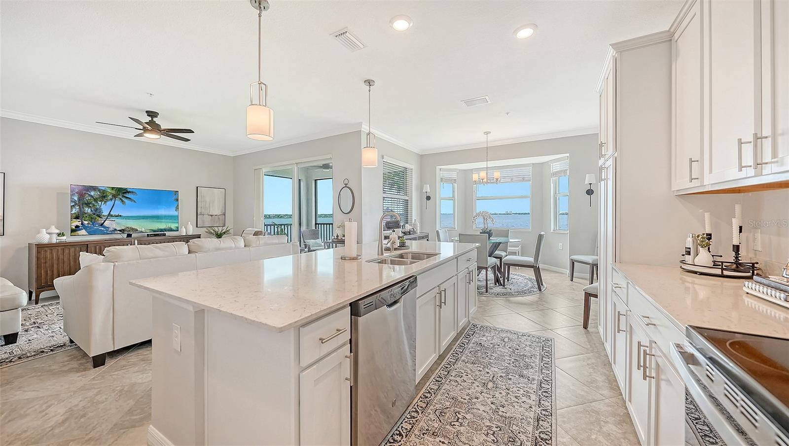 910 Tidewater Shores Unit 402, Bradenton, FL 34208