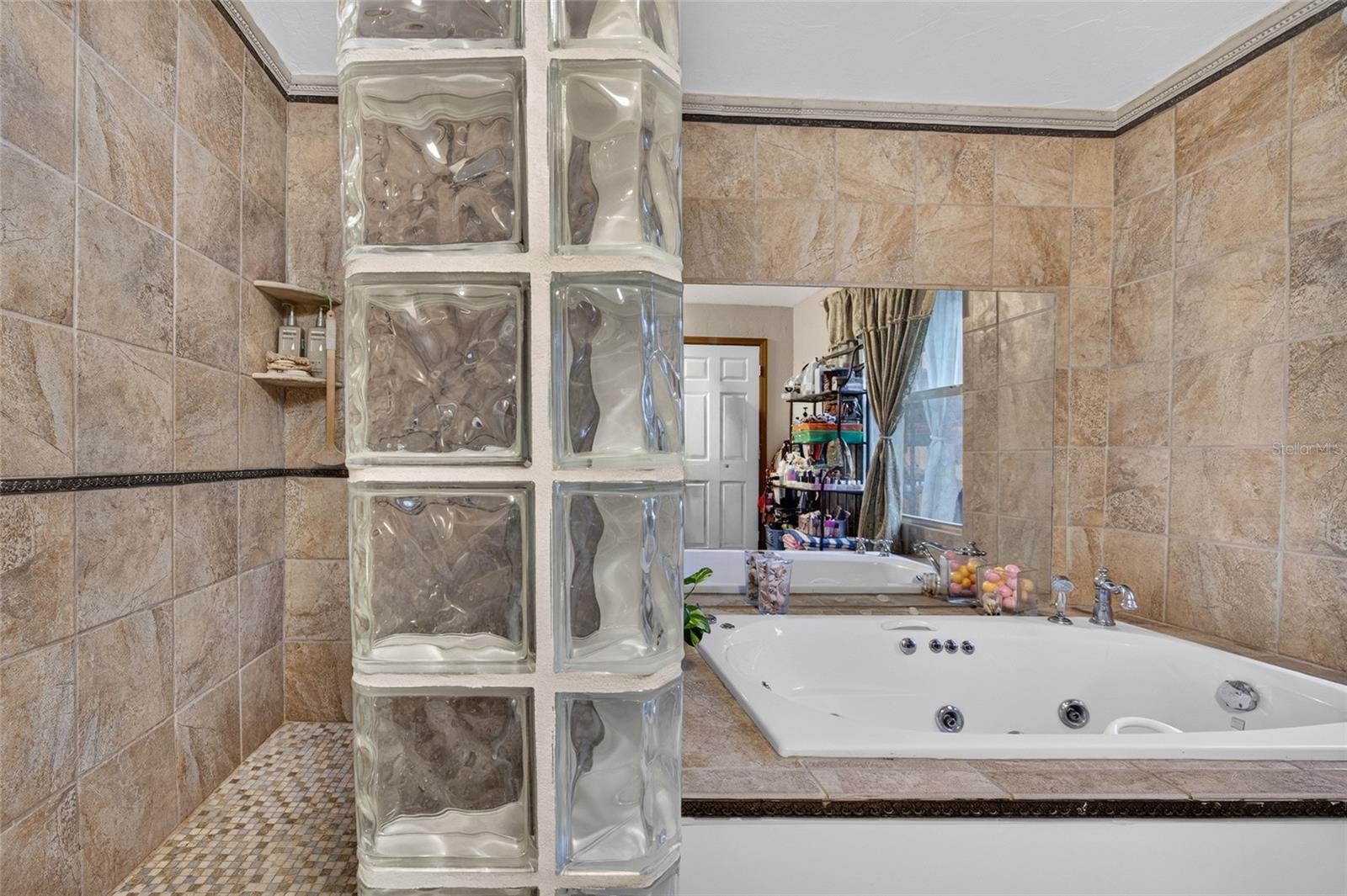 4701 Spahn, Sarasota, FL 34232
