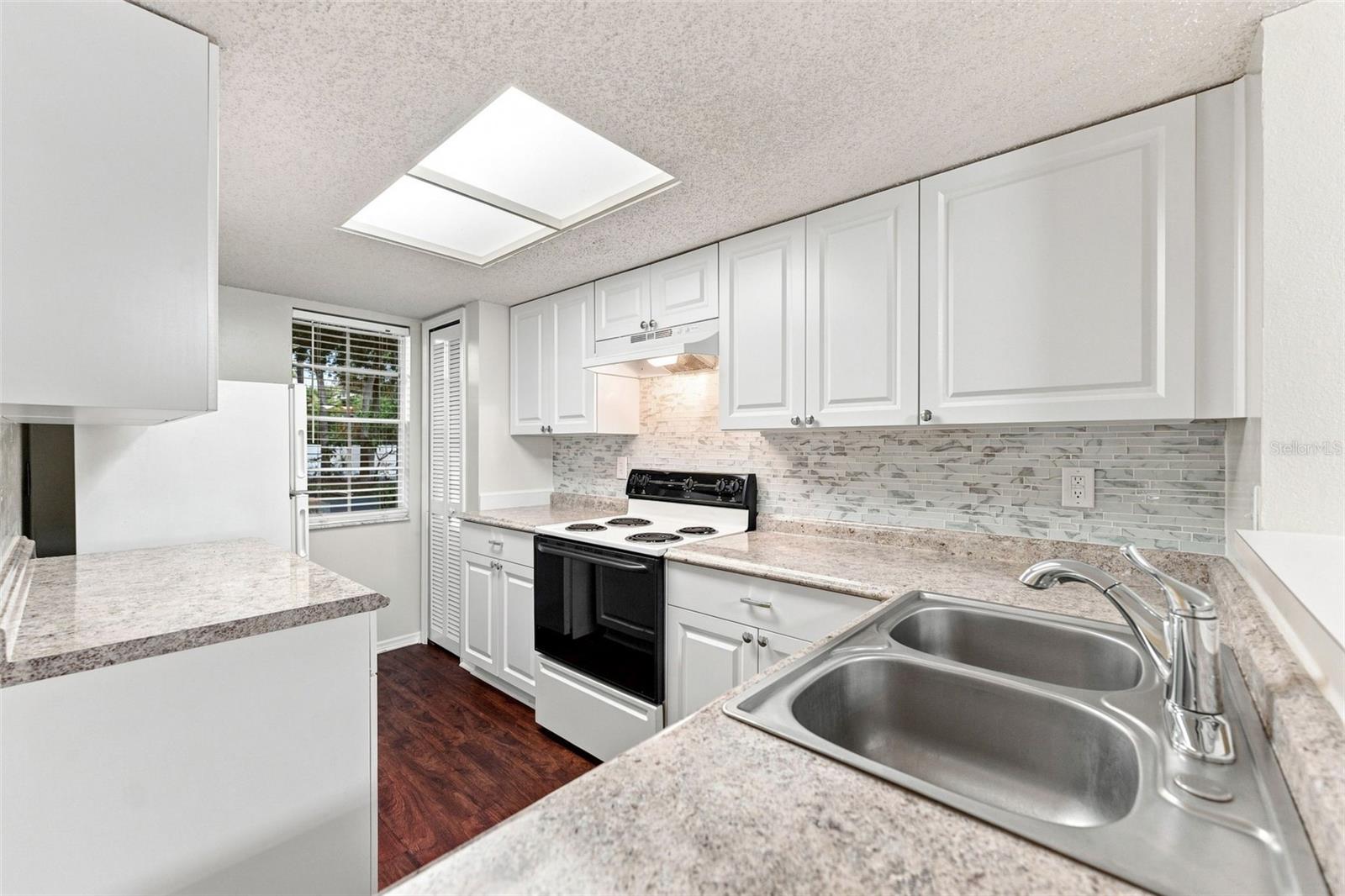 2350 Fletchers Point, Tampa, FL 33613